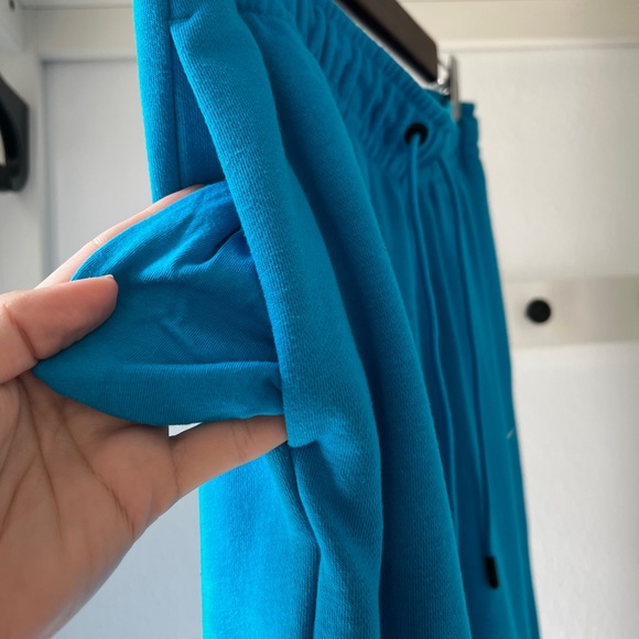 Nike Women’s Essential Fleece Pant size M - Picture 4 of 8